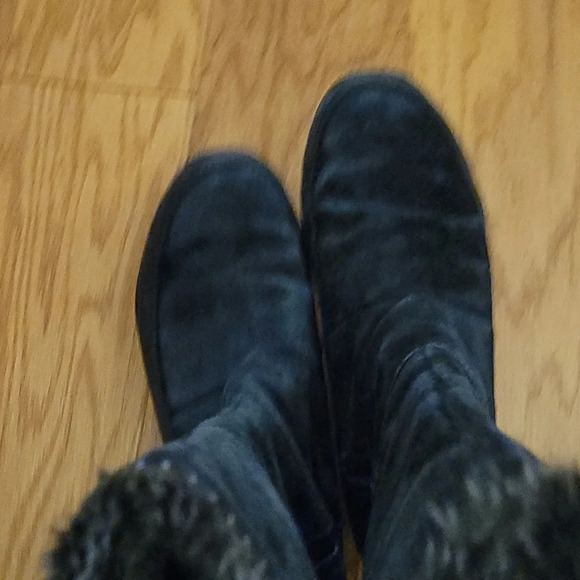 The North Face Faux Fur Suede Janey II Boots, Size 8.5 - Picture 6 of 9